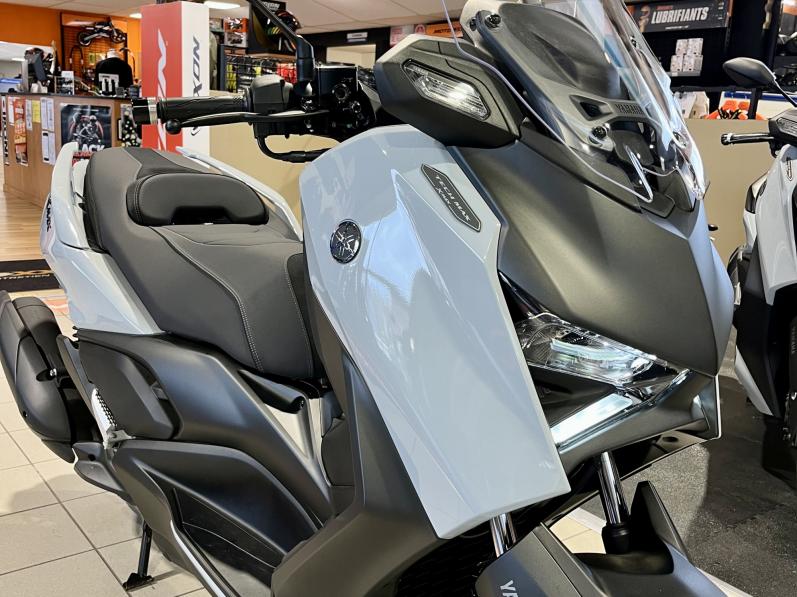 YAMAHA X-MAX 125 TECH MAX