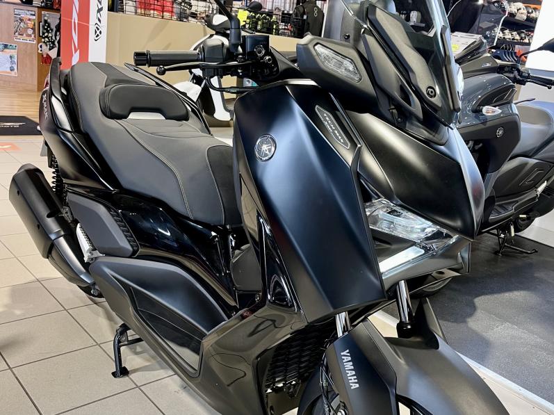 YAMAHA XMAX 300 Tech Max