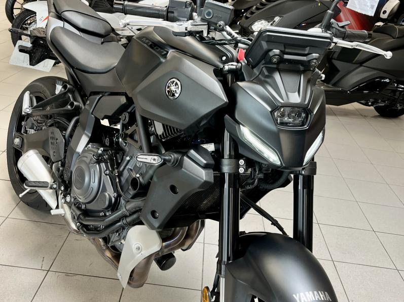 YAMAHA MT-07 (47.5CV)
